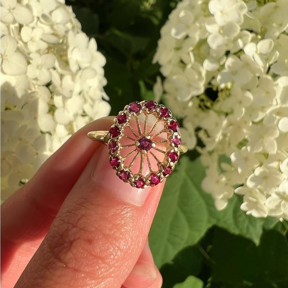 10k yellow gold and ruby ring